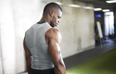 Tập vai hiệu quả tiết kiệm thời gian với chỉ 3 bài tập