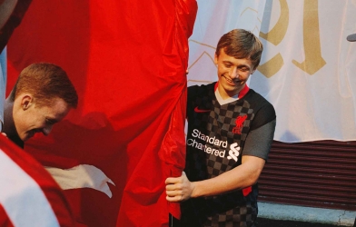 Nike ra mắt áo đấu thứ ba mùa giải 20/21 của Liverpool