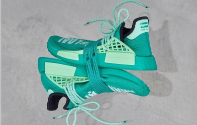 Adidas thửa riêng NMD 'Nhân Loại' cho Việt Nam