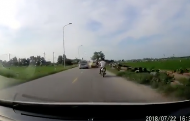 Lái xe không tỉnh táo, ô tô gây tai nạn liên hoàn