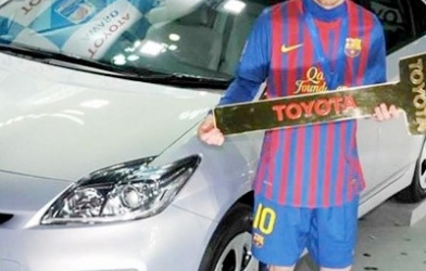 Khám phá thế giới xe khủng trong bộ sưu tập xe của Messi