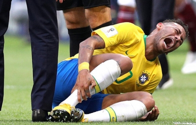 Cựu danh thủ Brazil: 'Neymar đang làm xấu mặt chiếc áo số 10'