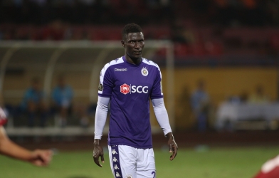 VIDEO: Pha bỏ lỡ trước gôn trống khó tin của Omar ở chung kết AFC Cup