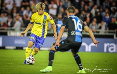 Chùm ảnh: Công Phượng ra sân chính thức lần đầu tiên tại giải VĐQG Bỉ