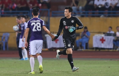 Tiền đạo Triều Tiên: 'Đừng trách Tiến Dũng vì tôi đã sút tốt'