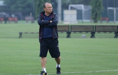 HLV Park Hang-seo quyết định tập kín trong ngày đủ quân số