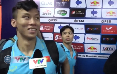 Đồng đội thi nhau 'phá đám' màn trả lời phỏng vấn của Quế Ngọc Hải