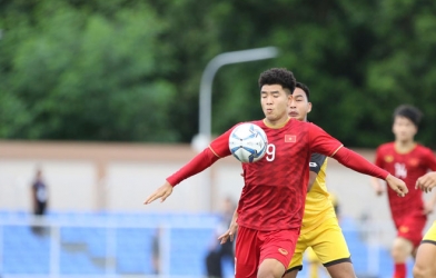 VIDEO: Hà Đức Chinh lập cú hat-trick trong ngày mở màn SEA Games