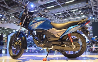 Honda ra mắt xe côn tay giá rẻ như Wave