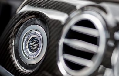 Nút bấm Start/Stop Engine: Tiện ích nguy hiểm gây chết người?