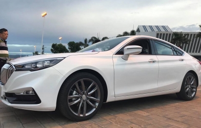 Hồng Kỳ H5 - Sedan Trung Quốc đẹp như Maybach