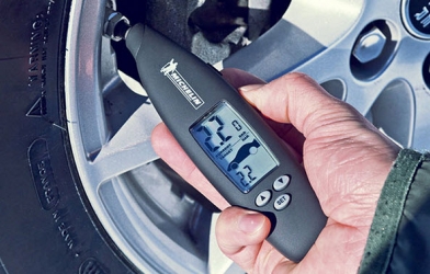 Chăm sóc lốp xe vào mùa hè nắng nóng