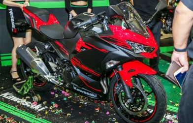 Kawasaki ra mắt mẫu xe Ninja 250 thế hệ mới chỉ 37 triệu đồng