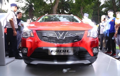 Cận cảnh chiếc xe giá rẻ VinFast Fadil tại Hà Nội