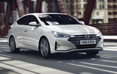Giá xe Hyundai Elantra sau khi giảm 50% phí trước bạ còn bao nhiêu? 