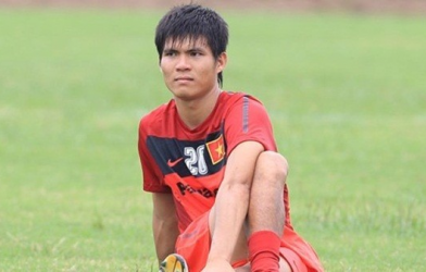 Cựu trung vệ ĐT Việt Nam dính chấn thương nặng khi đá phủi