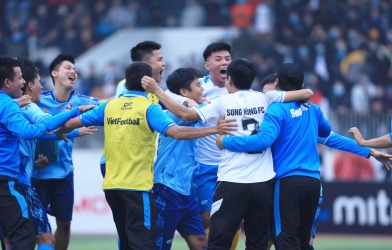 Trung 'nhóc': 'Sự cuồng nhiệt của khán giả làm chúng tôi hưng phấn'