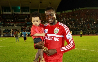 NÓNG: HAGL ký hợp đồng với tiền đạo nhập tịch