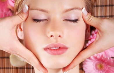 Đánh tan bọng mắt cực dễ với 3 tư thế yoga sau đây