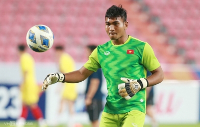 Chấn thương nặng, thủ môn U22 Việt Nam không được chữa trị