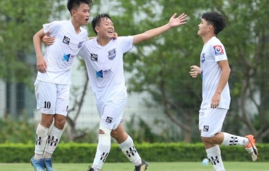 U17 HAGL hòa vất vả, HLV đổ tại sức gió