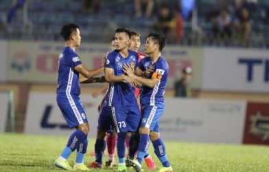 Cựu vương V.League gặp khó trong cuộc đua trụ hạng