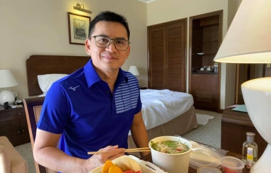 Kiatisak hết lời khen Việt Nam trên báo Thái