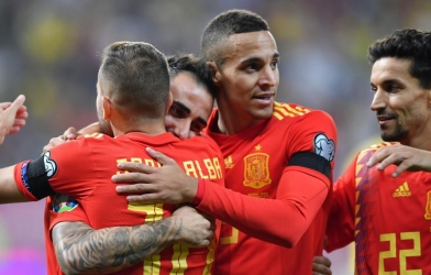 Romania 1-2 Tây Ban Nha: Chơi thiếu người, TBN vẫn có 3 điểm