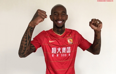 Mục tiêu của Man United bất ngờ gia nhập CLB Trung Quốc