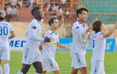 Kết quả bóng đá hôm nay (1/10): Sôi động V-League