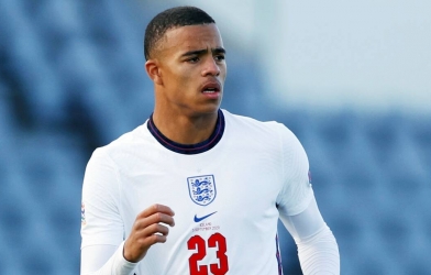 Huyền thoại MU chỉ trích HLV tuyển Anh, bênh vực gà nhà