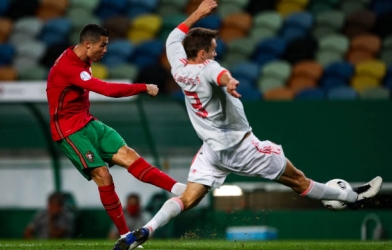 Bồ Đào Nha hòa Tây Ban Nha trong ngày Ronaldo im tiếng