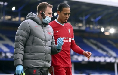 Van Dijk lần đầu lên tiếng sau chấn thương nghiêm trọng
