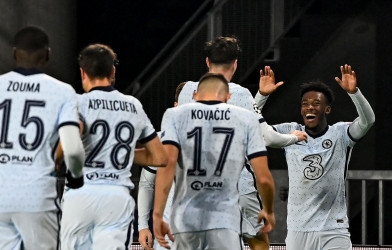 Chelsea giành chiến thắng kịch tính trên đất Pháp