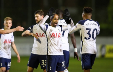 Tottenham nhấn chìm đội bóng tí hon trong cơn mưa bàn thắng