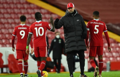 Liverpool gục ngã trên sân nhà trong ngày hàng công kém duyên