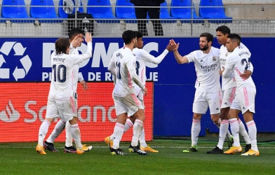 Real Madrid nhọc nhằn giành chiến thắng trước đội bét bảng