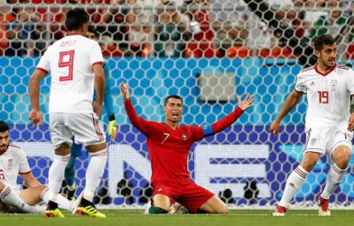 VAR khiến Ronaldo và đồng đội gặp khó ở vòng knock-out