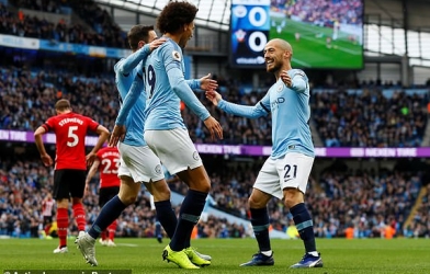 Đá như dạo chơi, Man City hạ Southampton bằng một set tennis