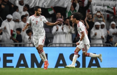 Highlights UAE 1-0 Australia: Đánh mất ngôi vương vì khoảnh khắc