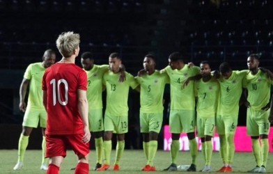 VIDEO: Ngọc Hải hành động đẹp khi Công Phượng sút hỏng 11m