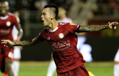 Nguyễn Hữu Tuấn - 'Bông hoa nở muộn' nơi hàng thủ Việt Nam