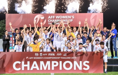 Đánh bại Thái Lan kịch tính, nữ VN lên ngôi vô địch AFF Cup