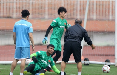 Cầu thủ U23 Việt Nam bị VFF phạt nặng vì dính tiêu cực