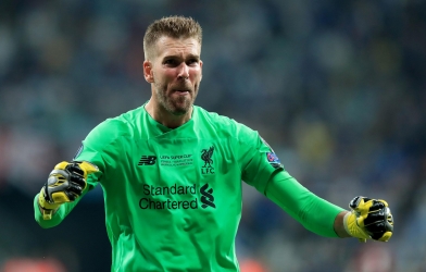 Cả đội Liverpool bị xoạc, một mình Adrian chấn thương