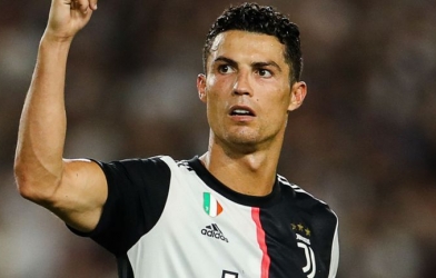 Ronaldo lại lập kỷ lục, chứng tỏ mình chưa hết thời