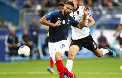 Pháp phạm lỗi kép khiến CĐV phẫn nộ