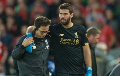 Khi nào Alisson trở lại đội hình Liverpool?