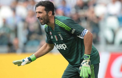 Buffon phá kỷ lục nước Ý, vượt mặt huyền thoại AC Milan