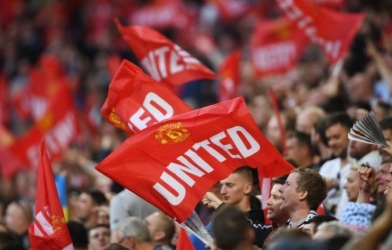 CĐV muốn HLV Salzburg đến MU, gọi Solskjaer là gã hề